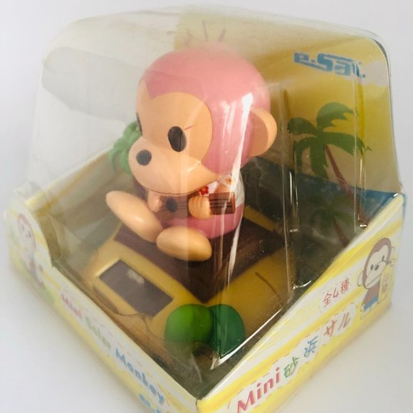 🤎 3/$25New- Mini Solar Monkey - Picture 4 of 8